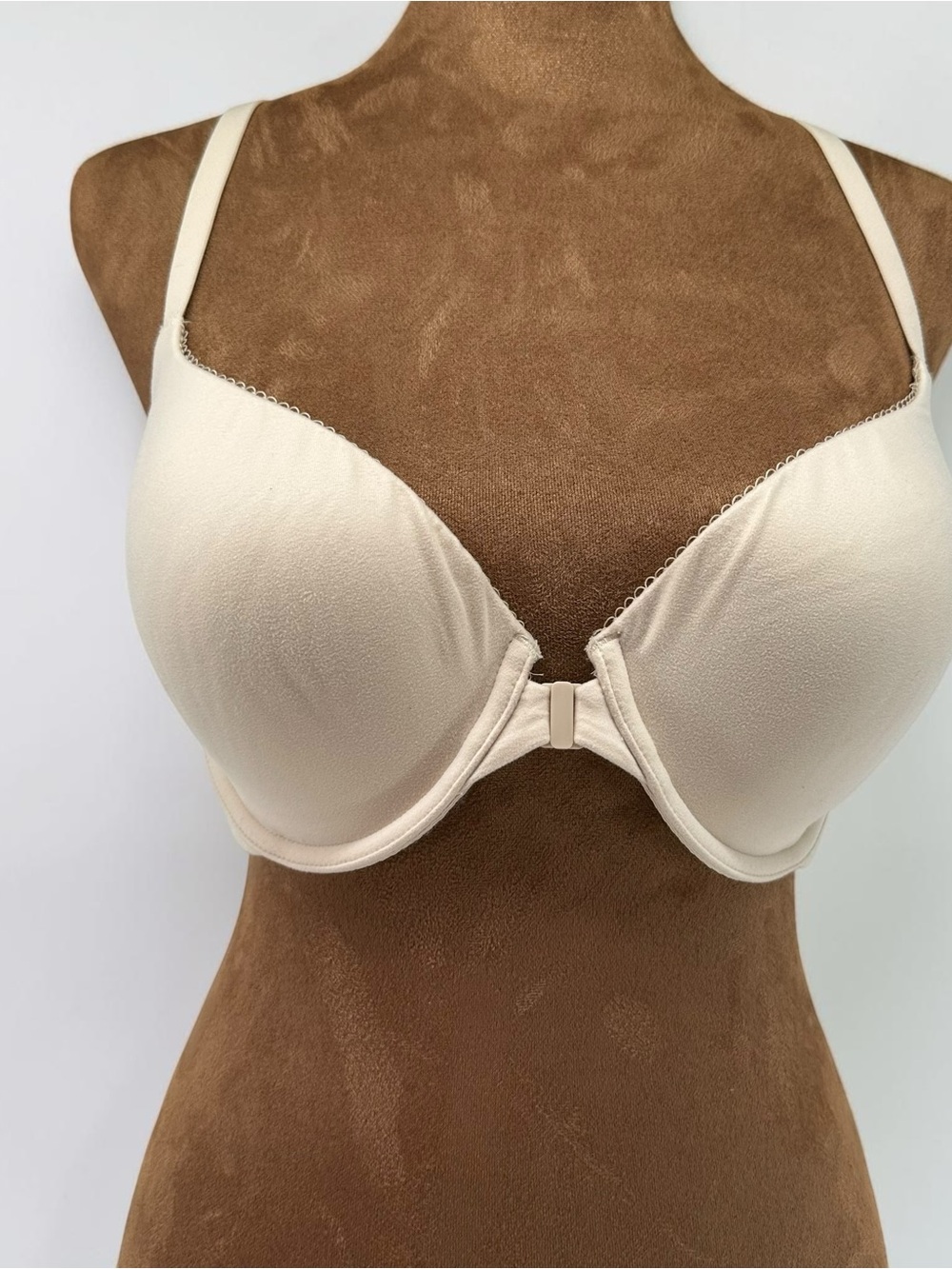 Victoria's Secret Cream Front-Close T-Shirt Bra